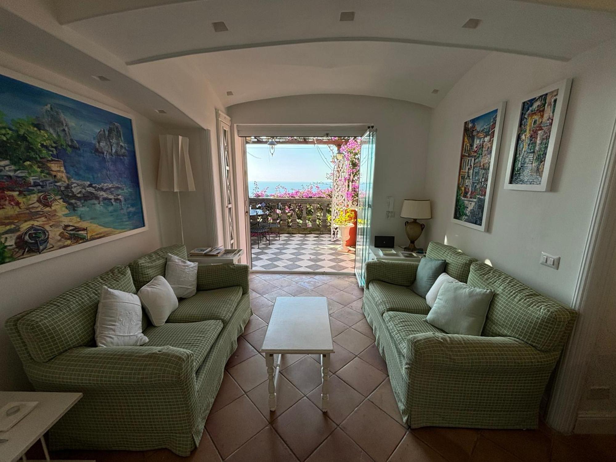 Luxury House In Villa Pompeiana Via Camerelle Con Terrazza Vista Mare Capri Bagian luar foto